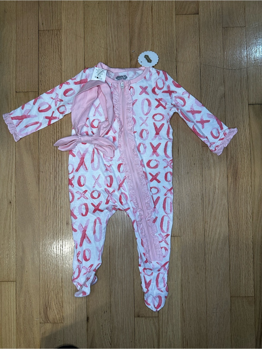 NWT MudPie 3-6M Baby Girls Pink XO Ruffle Footed One-Piece with Headband